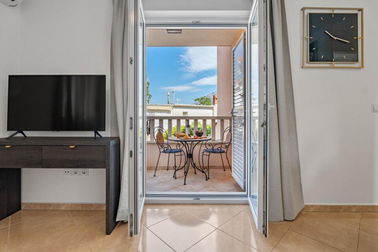 Villa Lux Promajna Extérieur photo