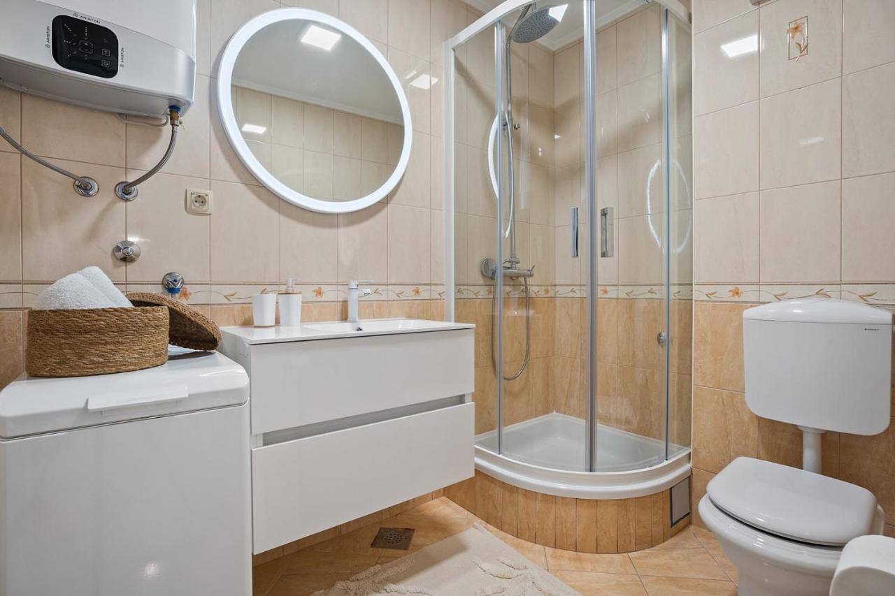 Villa Lux Promajna Extérieur photo