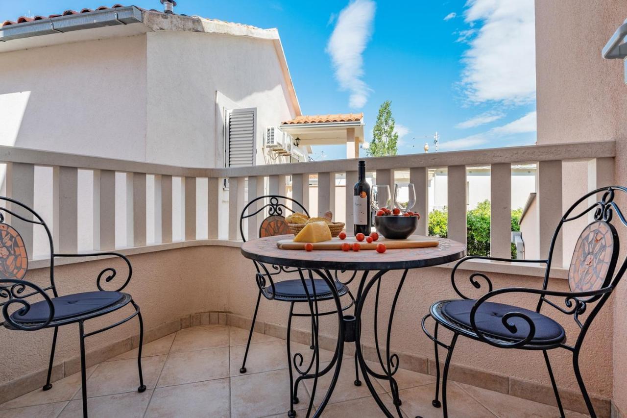 Villa Lux Promajna Extérieur photo